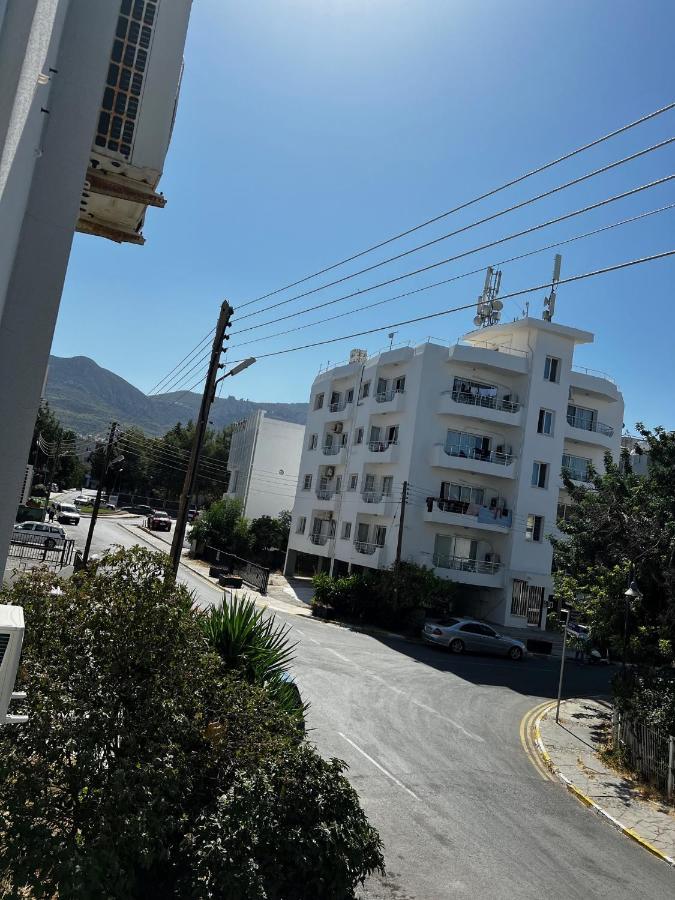 Stylish 3 Bedroom Apartment In Kyrenia  Exterior photo