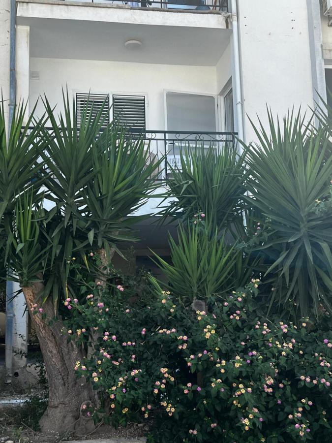 Stylish 3 Bedroom Apartment In Kyrenia  Exterior photo